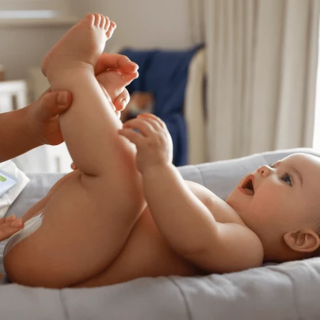 Nivea Baby, cremă calmantă împotriva eritemului fesier, din prima zi de viață, 100 ml