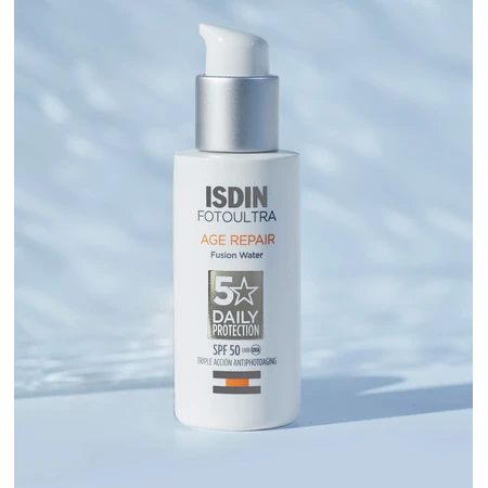 Isdin Fusion Water Age Repair Fluid de protectie solara pentru fata cu SPF 50 , 50 ml