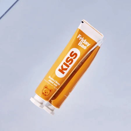 Friday Bae KISS, błyszczyk do ust, stymulujący, 15 ml: ceny i cechy