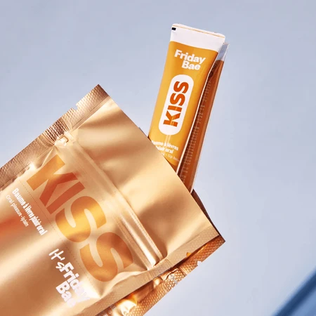 Friday Bae KISS, błyszczyk do ust, stymulujący, 15 ml: ceny i cechy