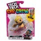 Sk8 Crew Mini monopat&#237;n y figurita con casco amarillo, 9,6 cm, 5 a&#241;os+, Tech Dech