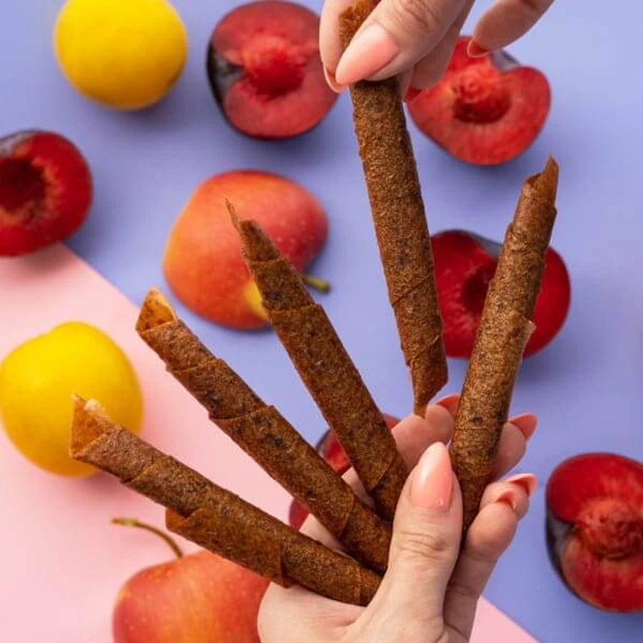 Rulouri de prune Naturally Healthy, un prebiotic natural și o sursă de fibre, 50 g