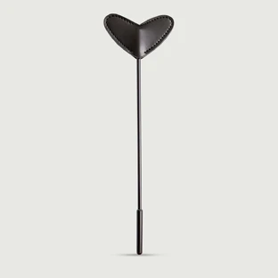 Cupid Strike Serie Heart Tip Leder Crop 33 cm - Schwarz