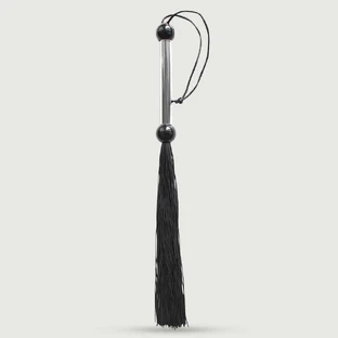 Mini Flogger cu mâner din plastic și margini subțiri - negru