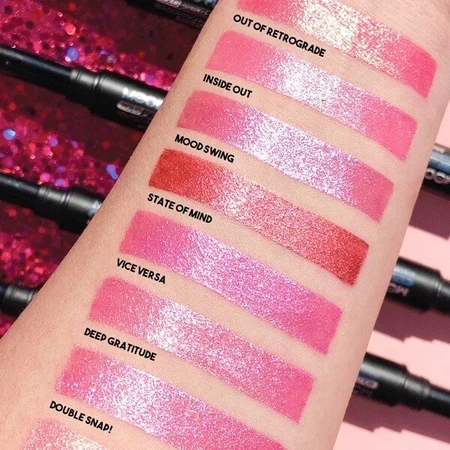 J.Cat Beauty Mood Flick Holo-Sparkle Lip Balm 102, bálsamo labial con efecto de brillo holográfico, 2 g