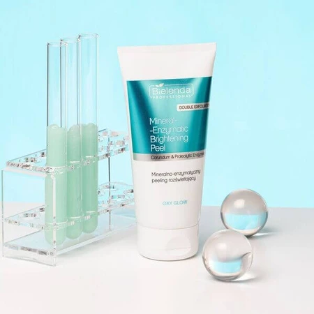 Bielenda Professional Oxy Glow, scrub illuminante minerale-enzimatico, 150 ml