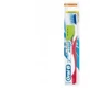 Brosse à dents Oral-B Advant White &amp ; Cool 40 Medium