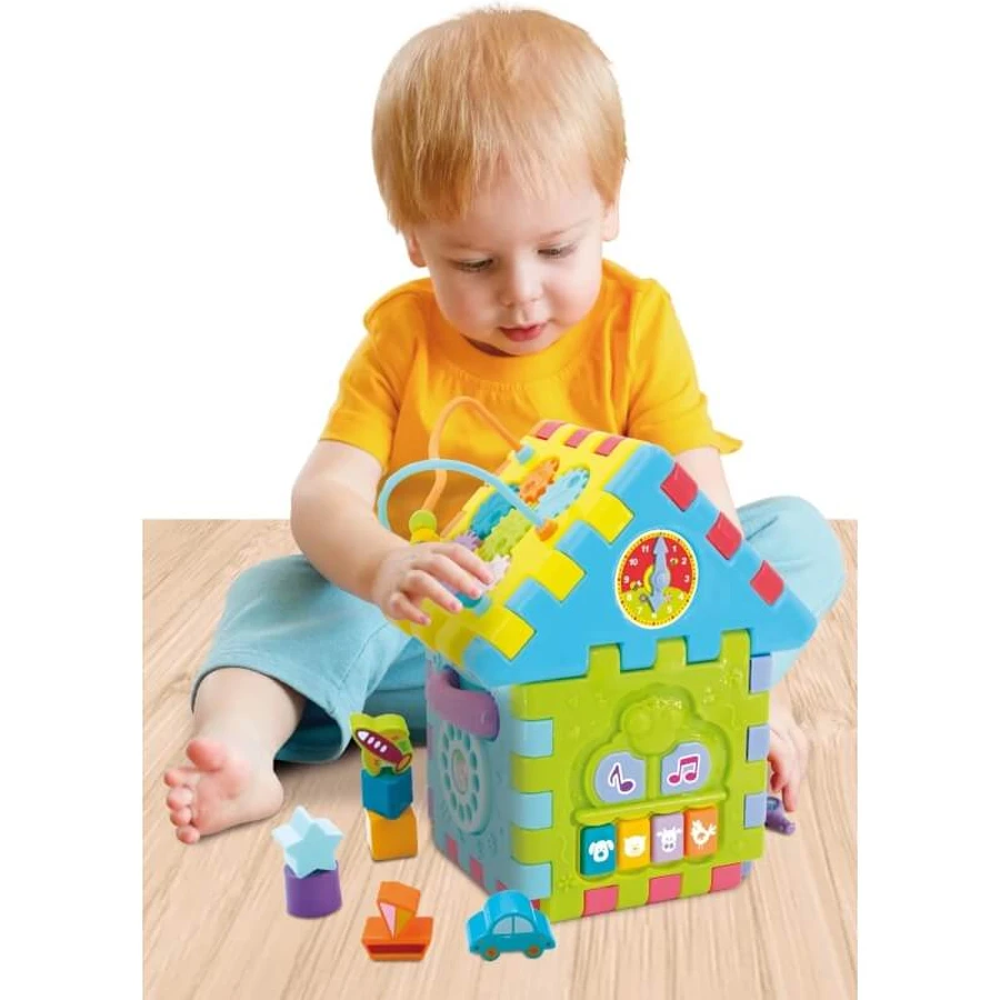 Lisciani Carotina baby – căsuță cu o mulțime de activități
