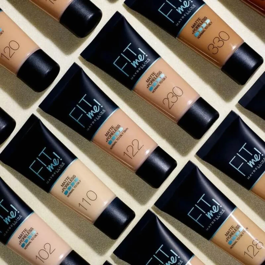 Maybelline Fit Me Matte & Poreless - Vloeibare foundation - Nr. 112 Soft Beige