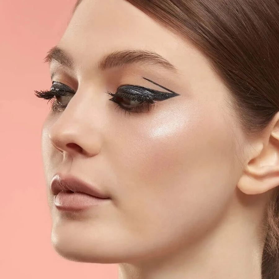 Deborah Eyeliner lichid Ultra Liner – negru