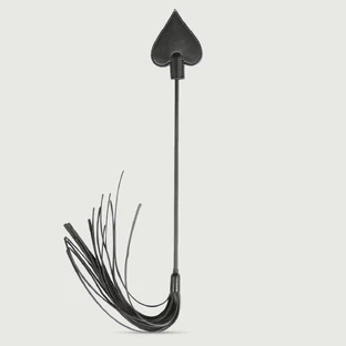 Cravache à pointe en forme de pelle, aspect cuir, 28 cm - Noir